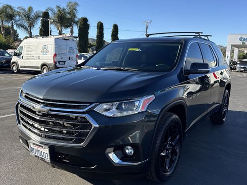 Used 2021 Chevrolet Traverse LT image 7