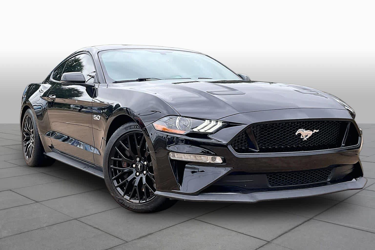 Used 2020 Ford Mustang GT Premium w/ GT Performance Package RWD image 3