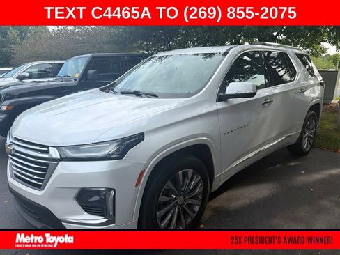 Used 2023 Chevrolet Traverse Premier AWD/4WD image 1