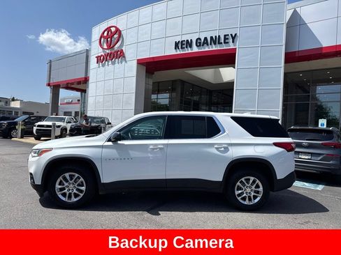 Used 2018 Chevrolet Traverse LS FWD image 2
