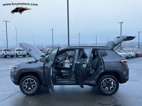 Used 2024 Jeep Compass Trailhawk w/ Trailhawk Convenience Group image 35