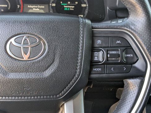 Used 2025 Toyota 4Runner TRD Off-Road image 11