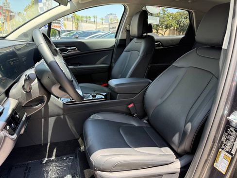 Used 2023 Kia Sportage EX FWD image 24