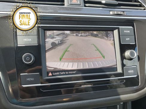 Used 2021 Volkswagen Tiguan S image 22