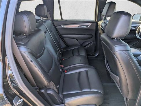 Used 2021 Cadillac XT6 Luxury image 17