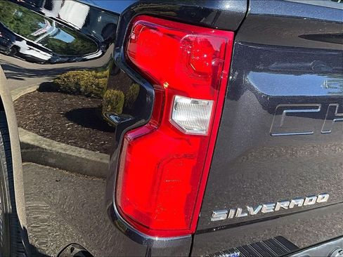 Used 2023 Chevrolet Silverado 1500 RST AWD/4WD image 33