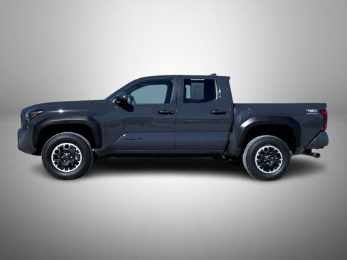 Used 2025 Toyota Tacoma TRD Off-Road image 8