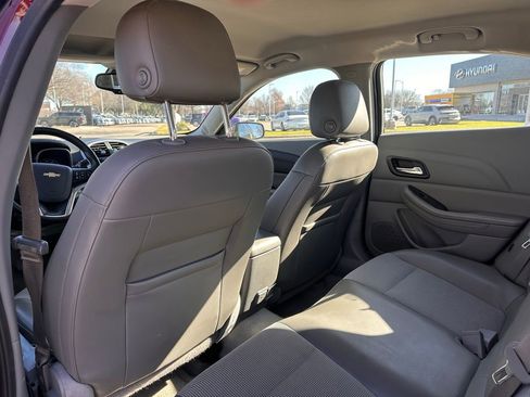 Used 2015 Chevrolet Malibu LT image 18