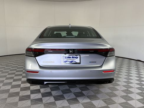 Used 2024 Honda Accord EX-L image 10