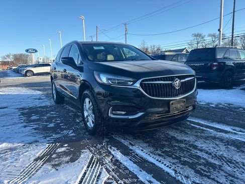 Used 2020 Buick Enclave Essence image 4