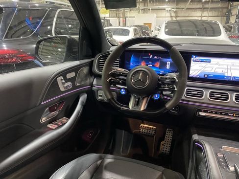 Used 2024 Mercedes-Benz GLS 63 AMG 4MATIC image 3