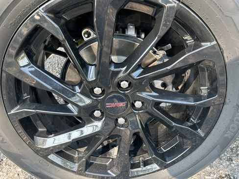 Used 2023 GMC Terrain SLT w/ Elevation Edition FWD image 6