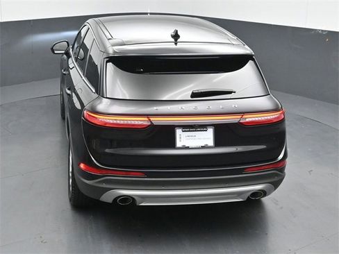 Certified 2024 Lincoln Corsair AWD image 40