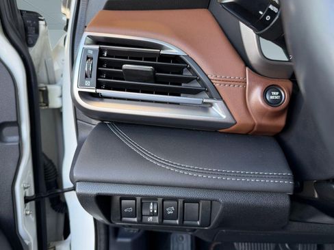 Used 2021 Subaru Outback Touring XT image 27