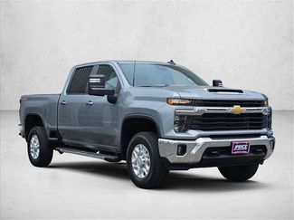 Used 2024 Chevrolet Silverado 2500 LT w/ Safety Package AWD/4WD video 3