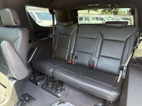 Used 2021 Chevrolet Tahoe Z71 w/ Z71 Off-Road Package AWD/4WD image 44