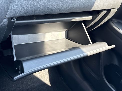 Used 2018 Mitsubishi Outlander ES image 19