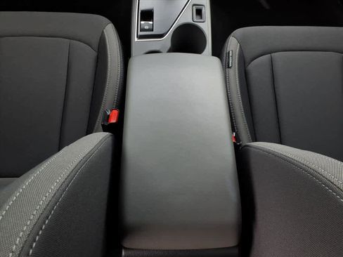 Used 2025 Subaru Crosstrek 2.0i Premium w/ Convenience Package #2 image 34