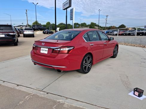 Used 2016 Honda Accord Sport image 5