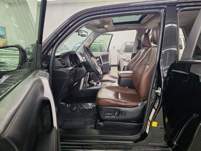 Used 2017 Toyota 4Runner Limited AWD/4WD image 34