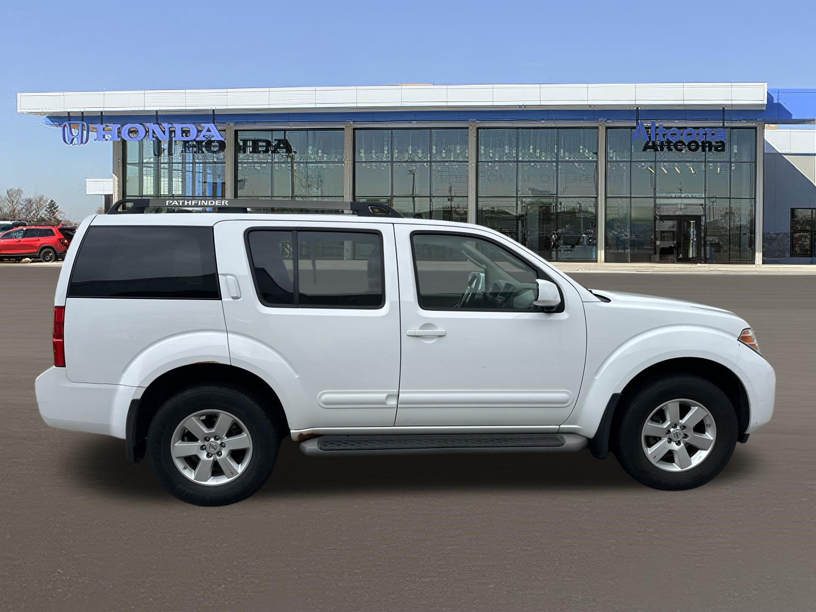 Used 2012 Nissan Pathfinder SV AWD/4WD image 5