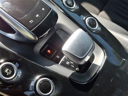 Used 2018 Mercedes-Benz AMG GT Roadster w/ Lane Tracking Package image 19