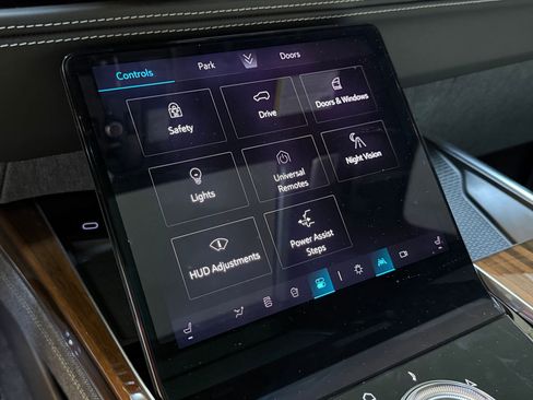 New 2026 Cadillac Escalade ESV Platinum Sport AWD/4WD image 40