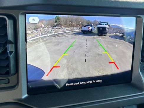 New 2025 Ford Bronco Base image 11