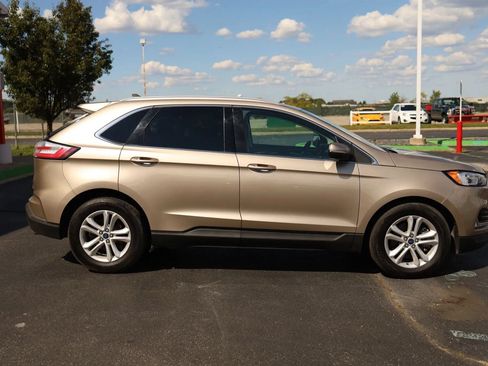 Used 2020 Ford Edge SEL w/ Cold Weather Package AWD/4WD image 4