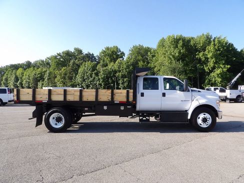 Used 2023 Ford F750 2WD Crew Cab Super Duty image 21