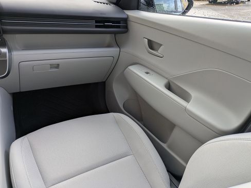 New 2026 Hyundai Kona SE image 19