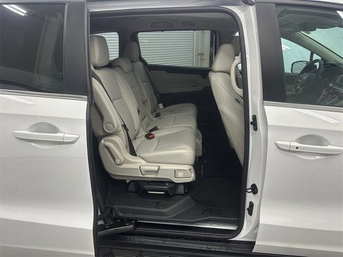 Used 2026 Honda Odyssey EX-L image 17