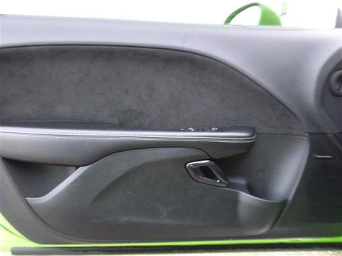 Used 2015 Dodge Challenger SRT Hellcat image 21