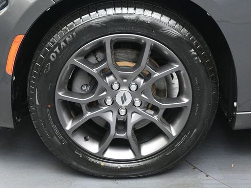 Used 2018 Dodge Charger GT image 31