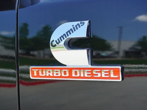 Used 2024 RAM 2500 Tradesman w/ Chrome Appearance Group AWD/4WD image 9