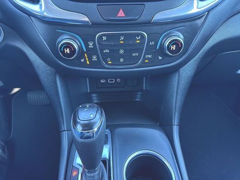 Used 2021 Chevrolet Equinox LT image 17