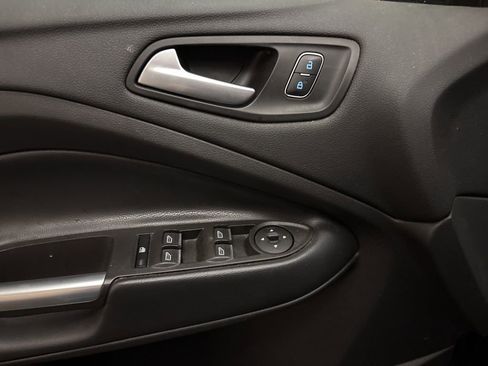 Used 2019 Ford Escape SE image 10