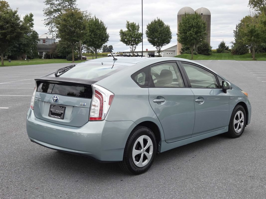 Used 2013 Toyota Prius Two FWD image 8