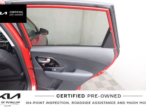 Used 2020 Kia Niro EX Premium w/ Cold Weather Package image 14