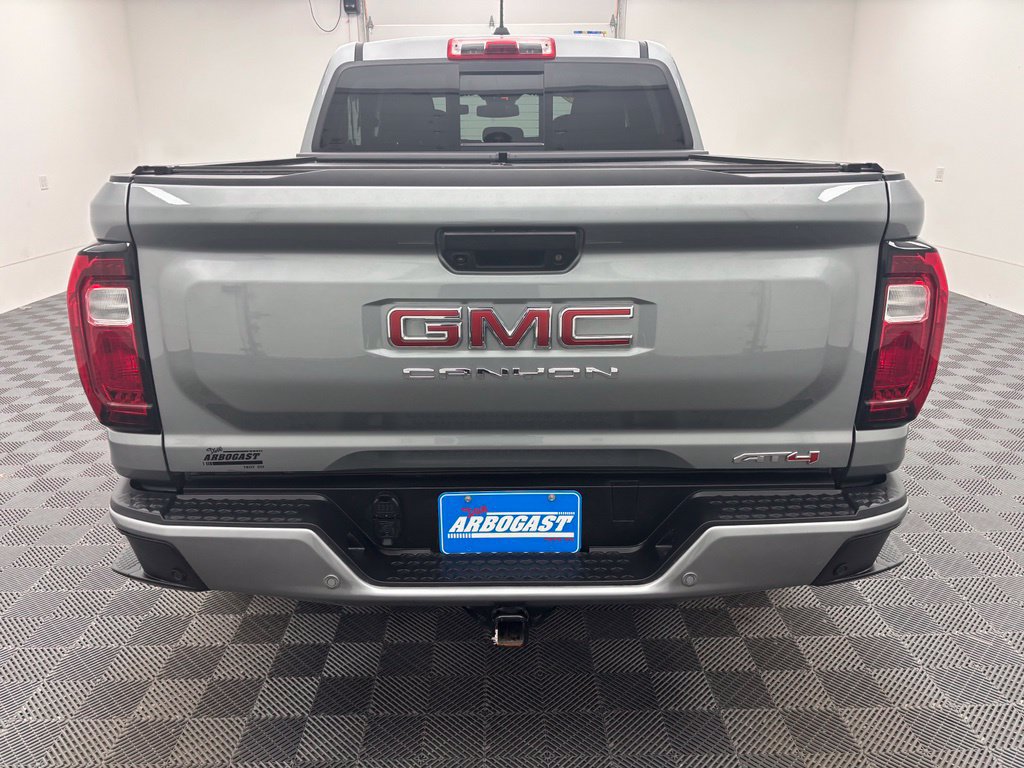 Used 2024 GMC Canyon AT4 w/ Technology Package AWD/4WD image 9