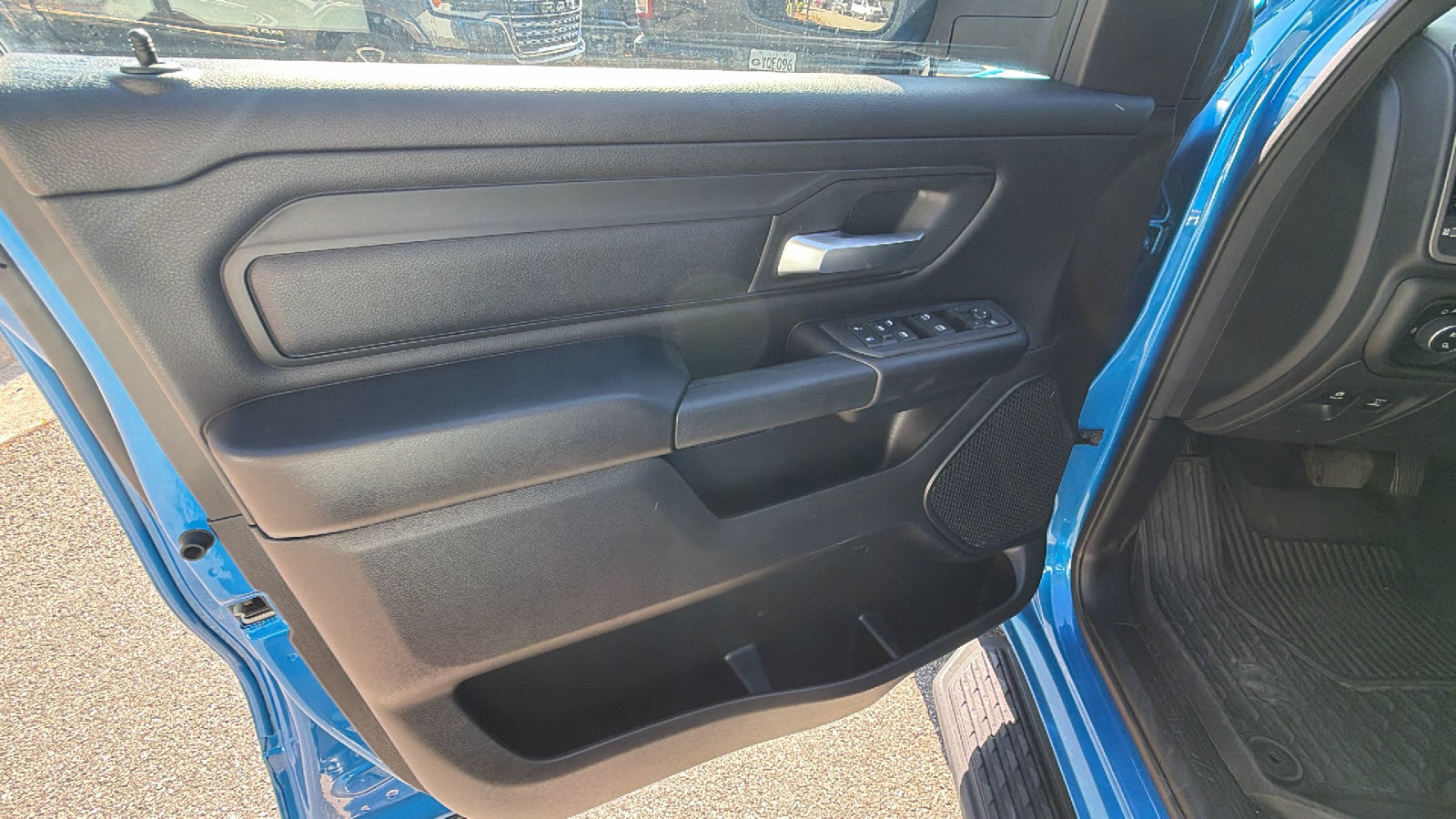Used 2025 RAM 1500 Warlock AWD/4WD image 14