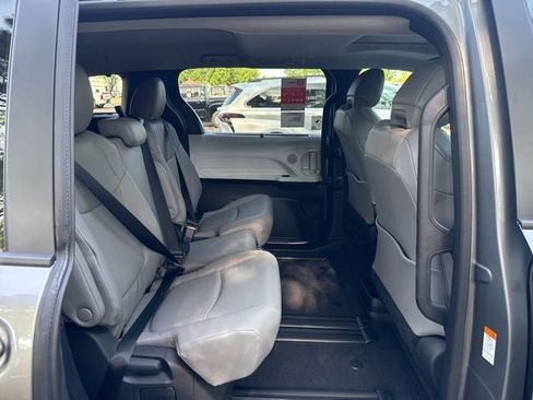 New 2026 Toyota Sienna XLE FWD image 12