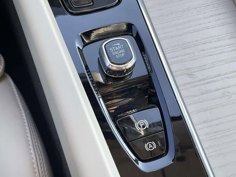 New 2026 Volvo XC60 B5 Ultra w/ Protection Package Premier image 21