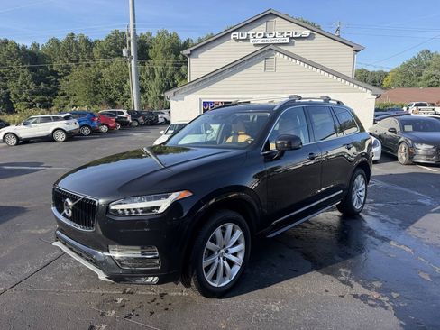 Used 2016 Volvo XC90 T6 Momentum w/ Momentum Plus Package AWD/4WD image 1