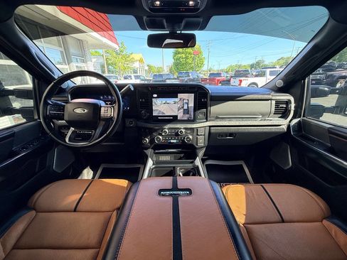 Used 2024 Ford F450 Platinum w/ FX4 Off-Road Package image 43