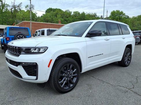 New 2026 Jeep Grand Cherokee L Limited AWD/4WD image 8