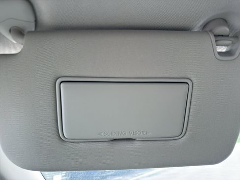 Used 2019 Nissan Rogue SV AWD/4WD image 24