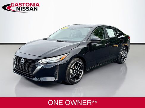 Used 2025 Nissan Sentra SR FWD image 3
