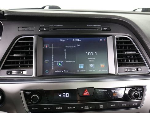 Used 2016 Hyundai Sonata Limited w/ Option Group 04 FWD image 34