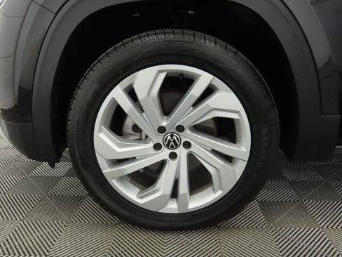 Certified 2023 Volkswagen Atlas SE w/ Panoramic Sunroof Package image 28